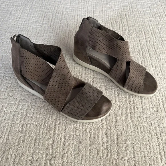 Eileen Fisher Taupe Gray Strap Platform Sandal Shoe Women's 8 Suede Perforated - Picture 7 of 10